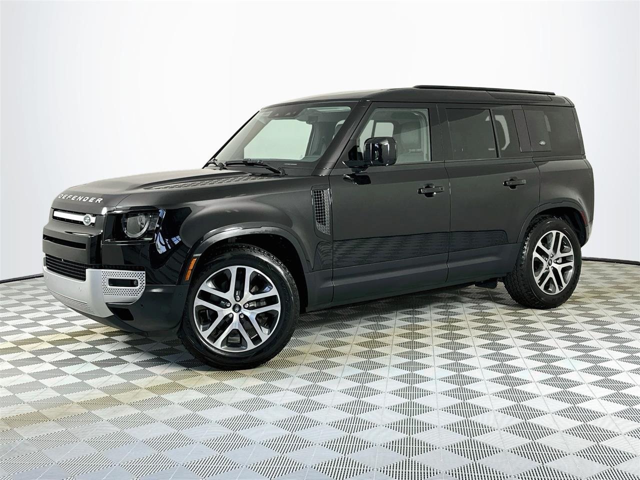 2024 Land Rover Defender 110
