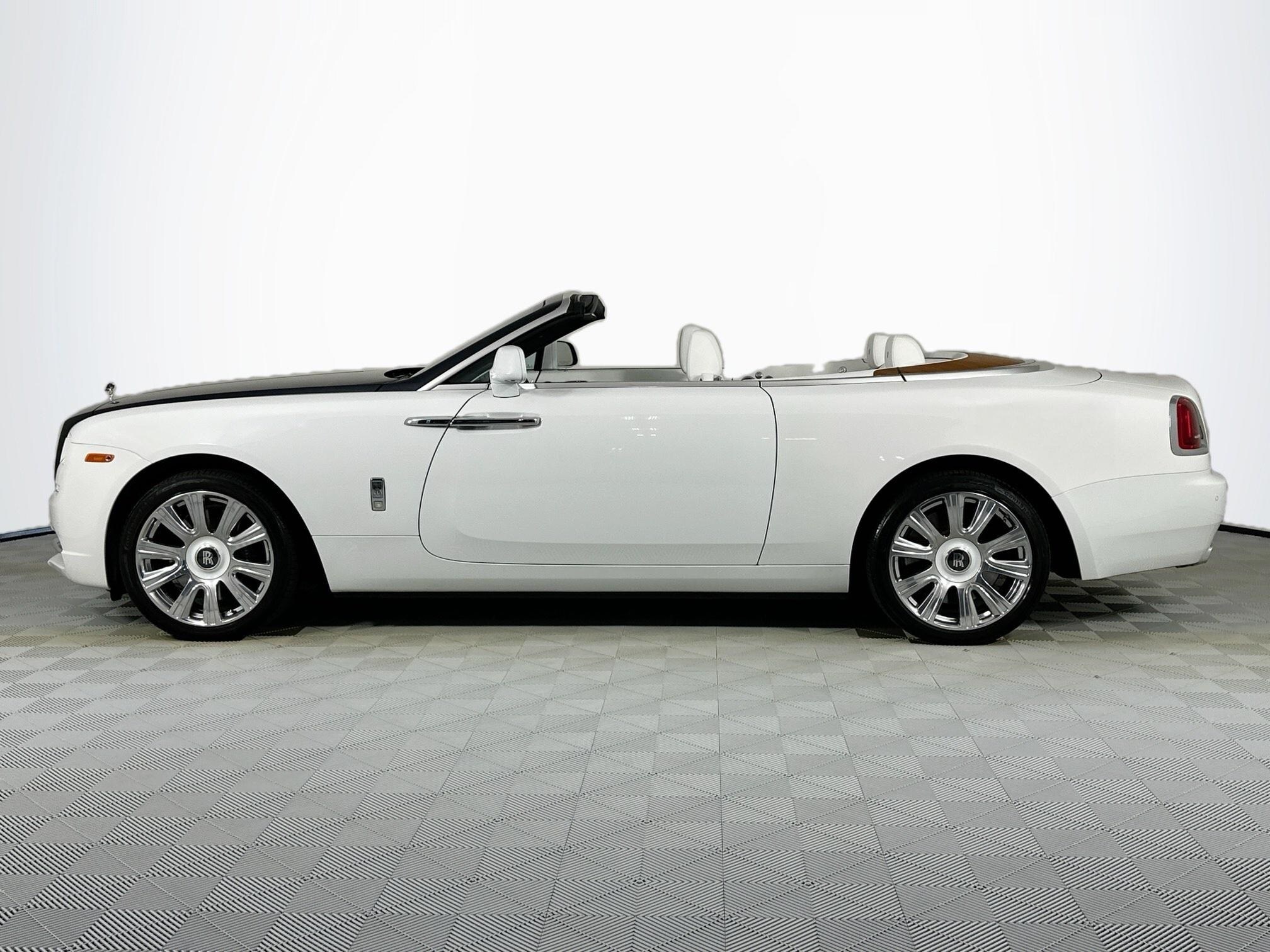 2018 Rolls Royce Dawn RR6 photo 3