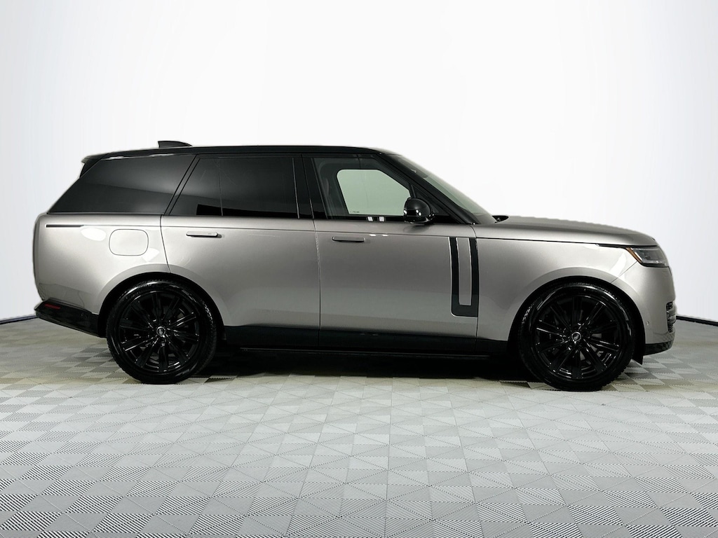 New 2025 Land Rover Range Rover Plug-In Hybrid SE SUV