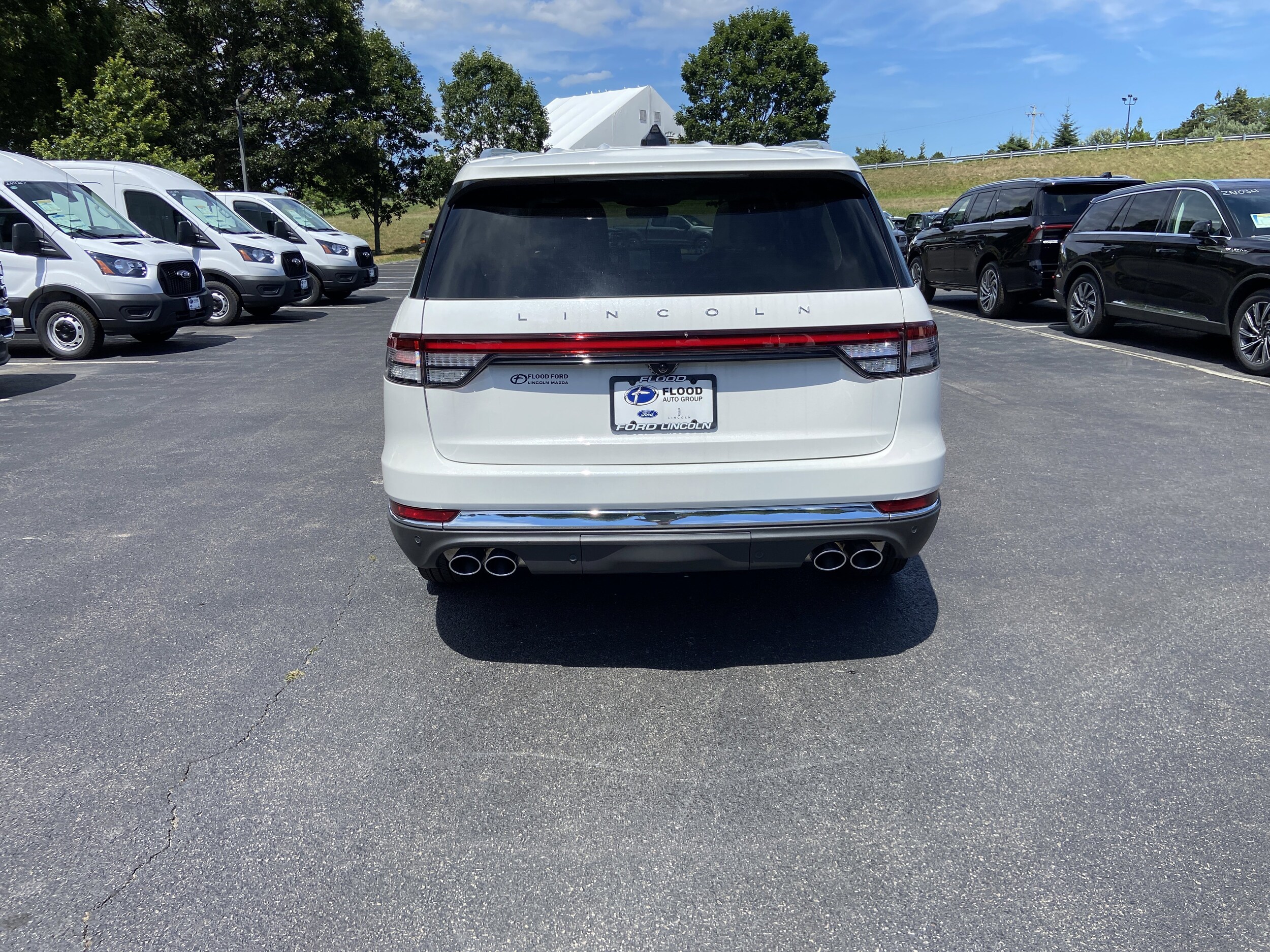 2025 Lincoln Aviator Premiere photo 2