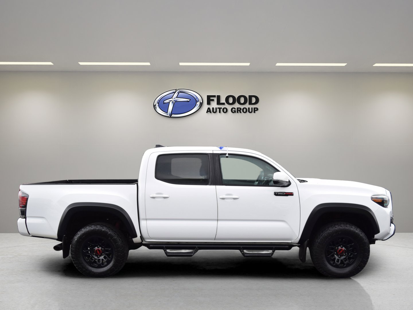 2019 Toyota Tacoma 4x4 TRD Pro photo 3