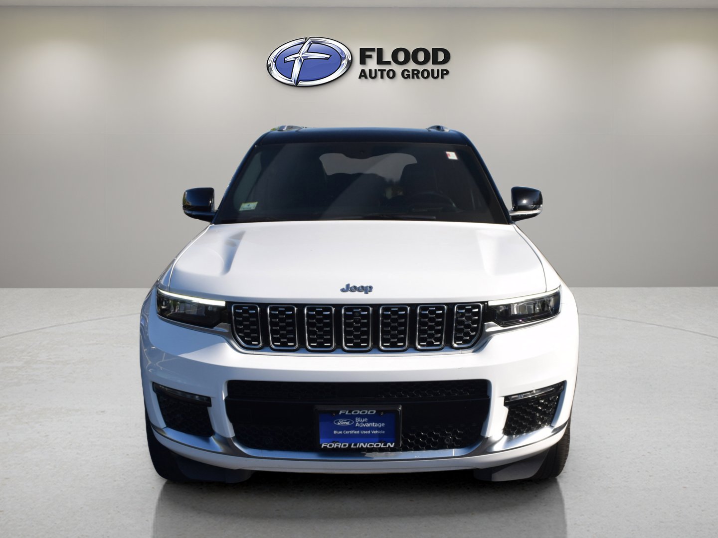 2023 Jeep Grand Cherokee L Summit photo 2