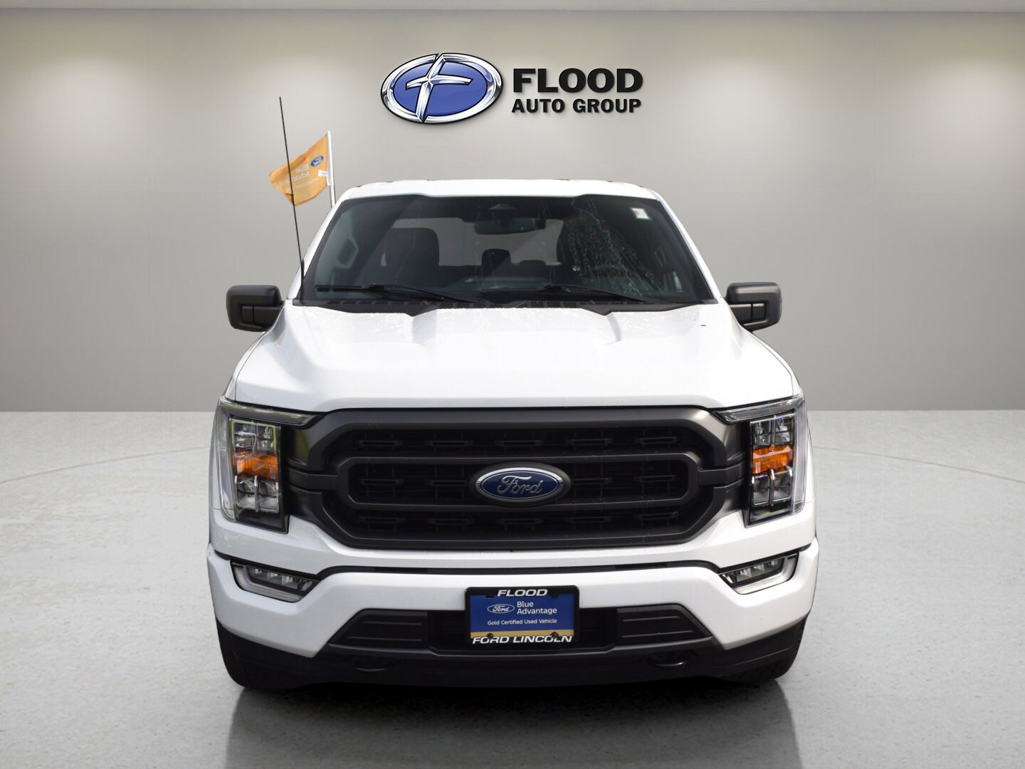 2023 Ford F-150 XLT photo 2