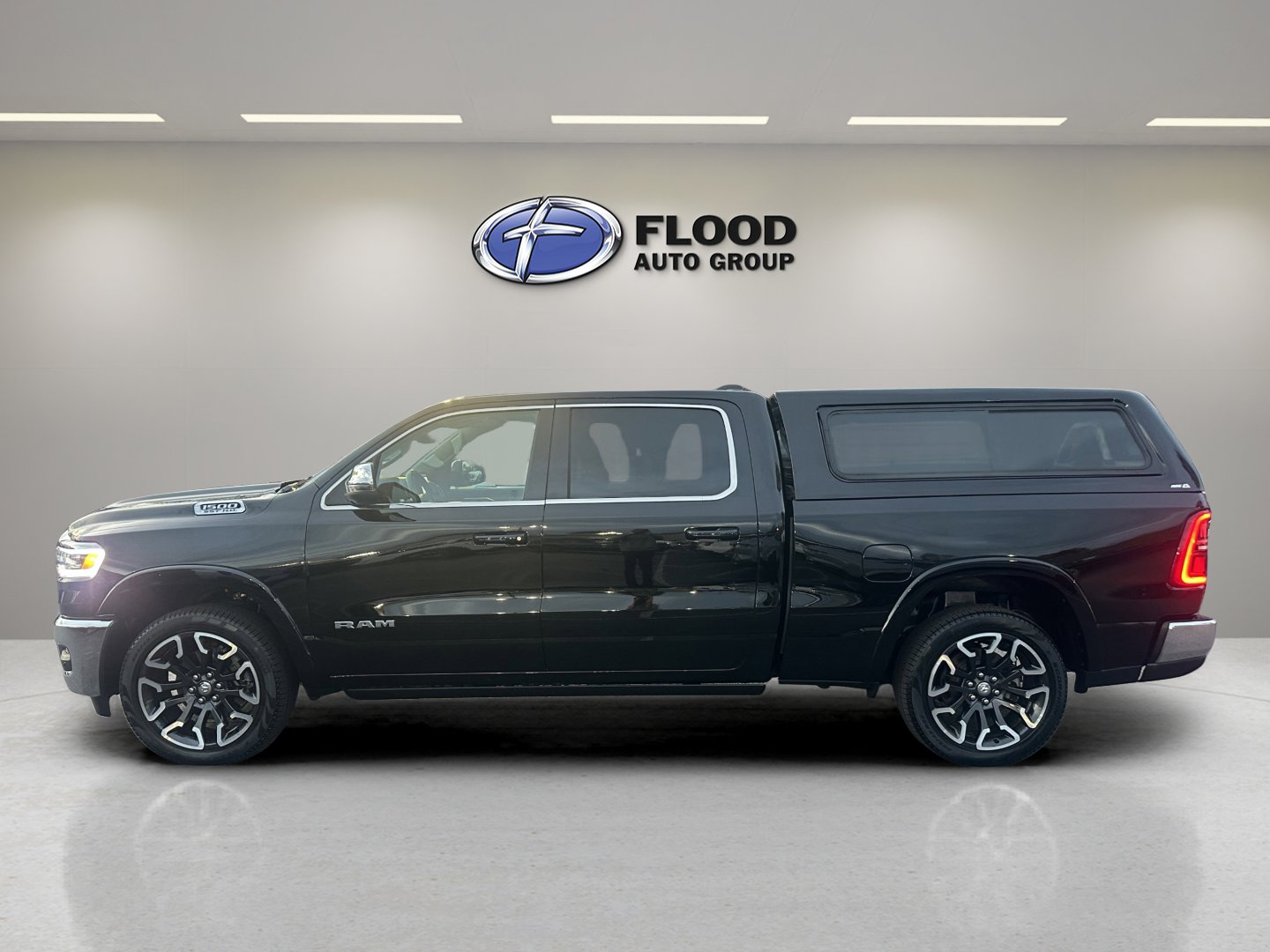 2025 Ram 1500 Limited photo 3