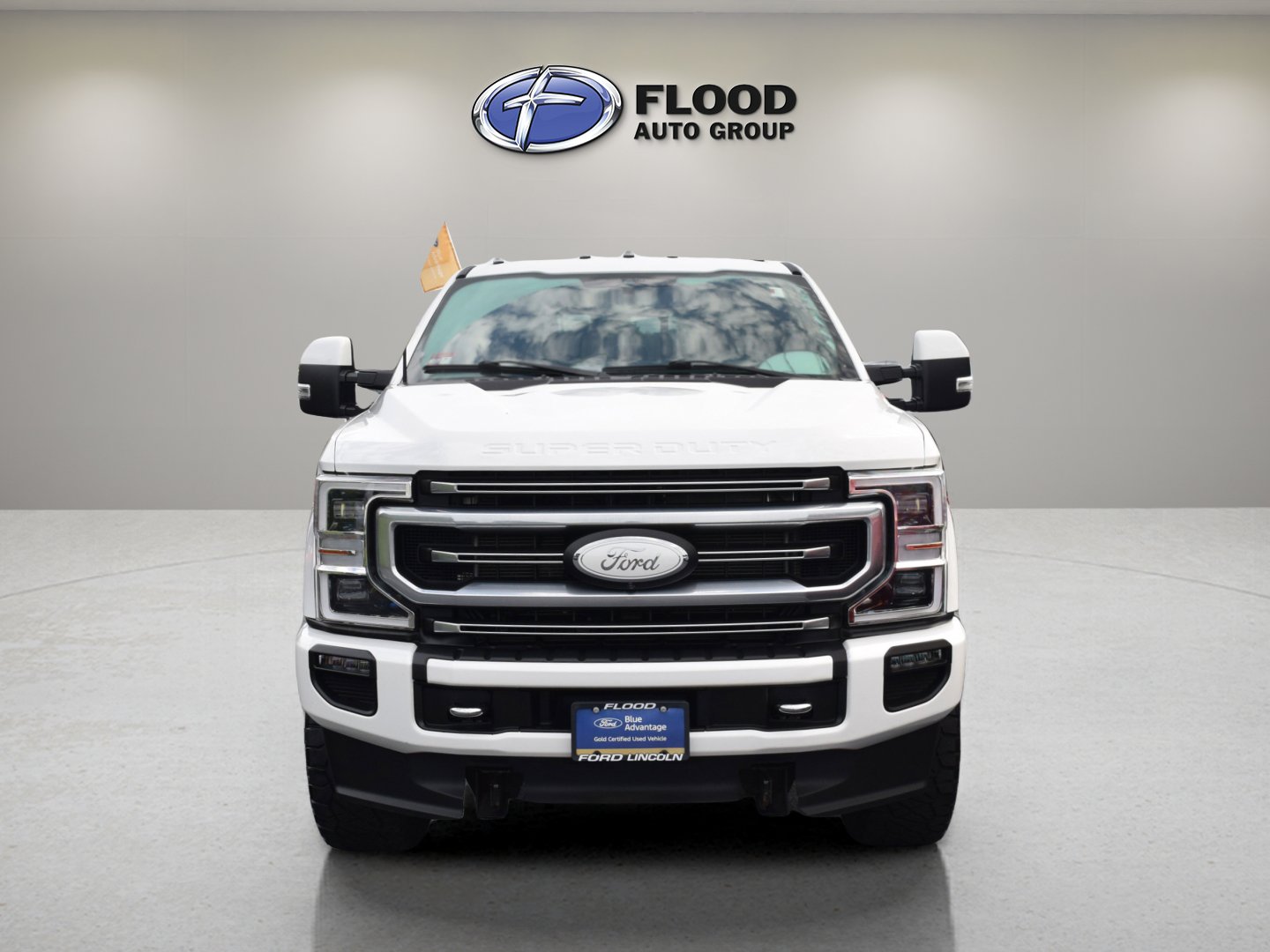 2022 Ford F-350 Platinum photo 2