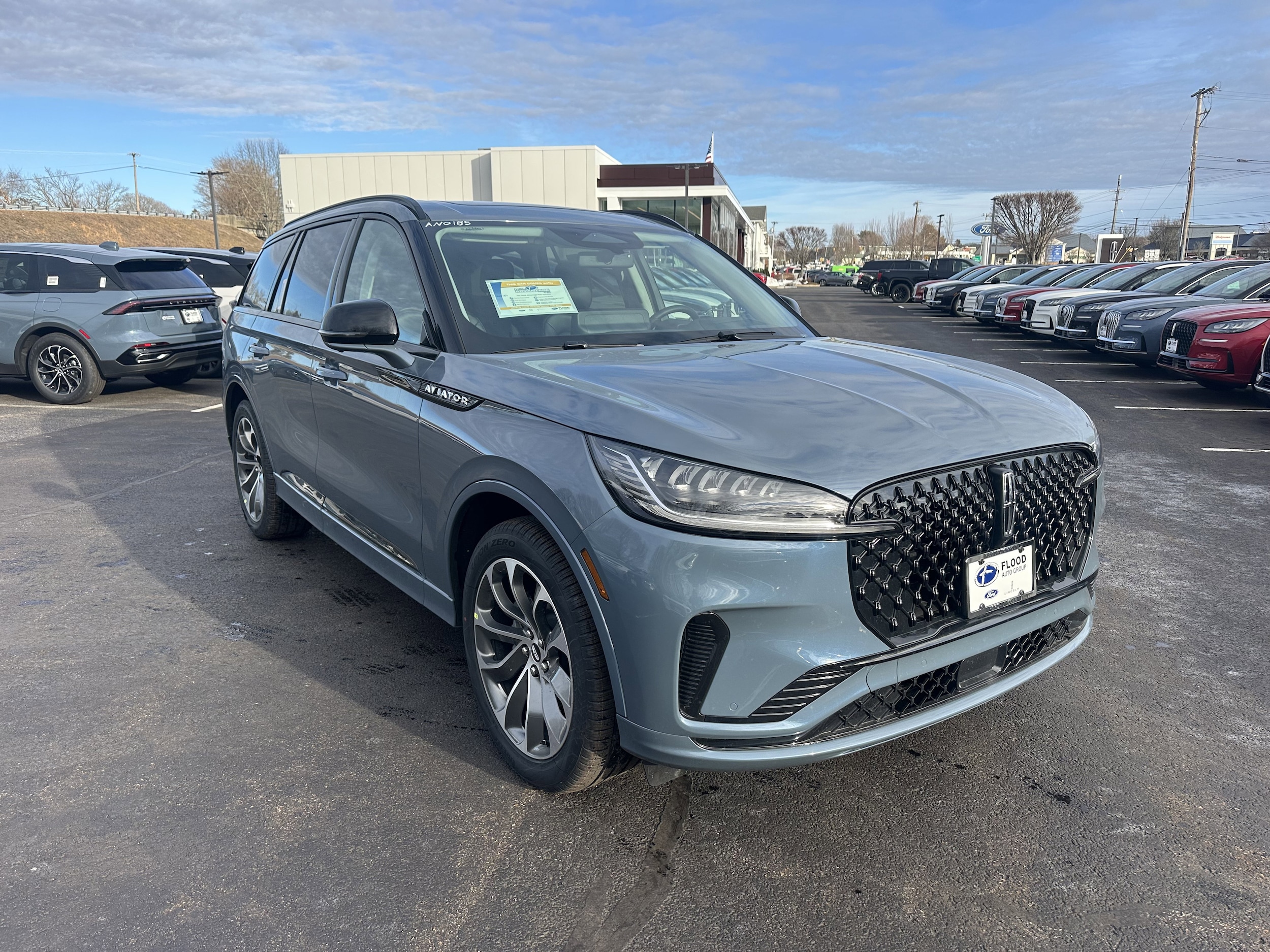 2026 Lincoln Aviator Premiere AWD's photo