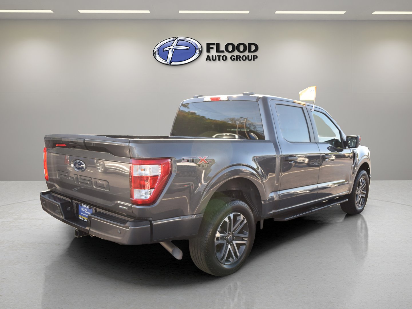 2022 Ford F-150 XL photo 3