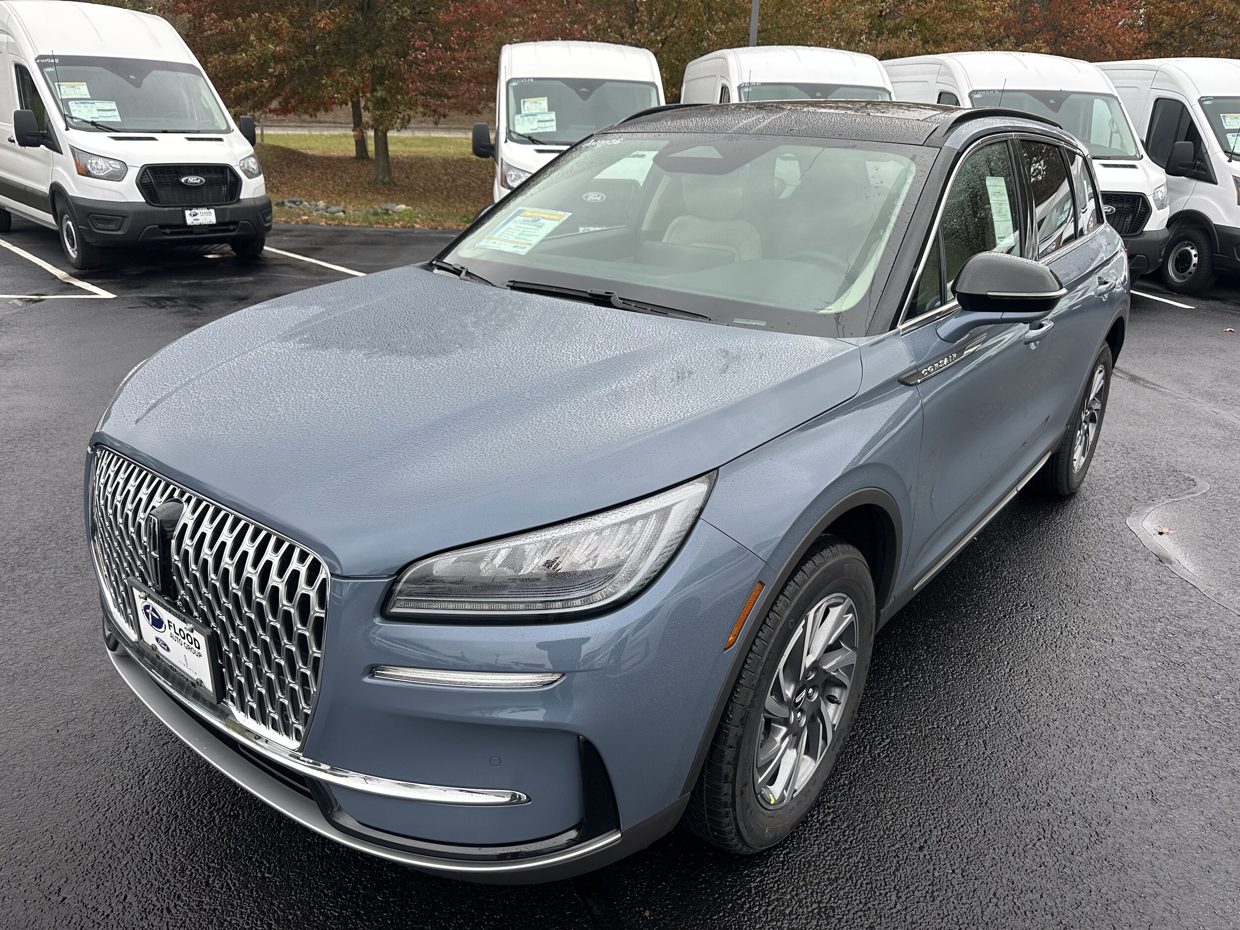 2026 Lincoln Corsair Premiere photo 3