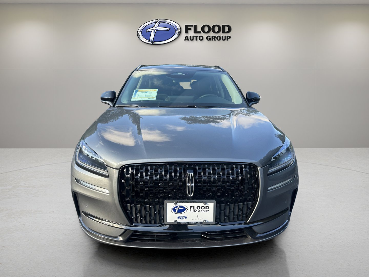 2026 Lincoln Corsair Premiere photo 2