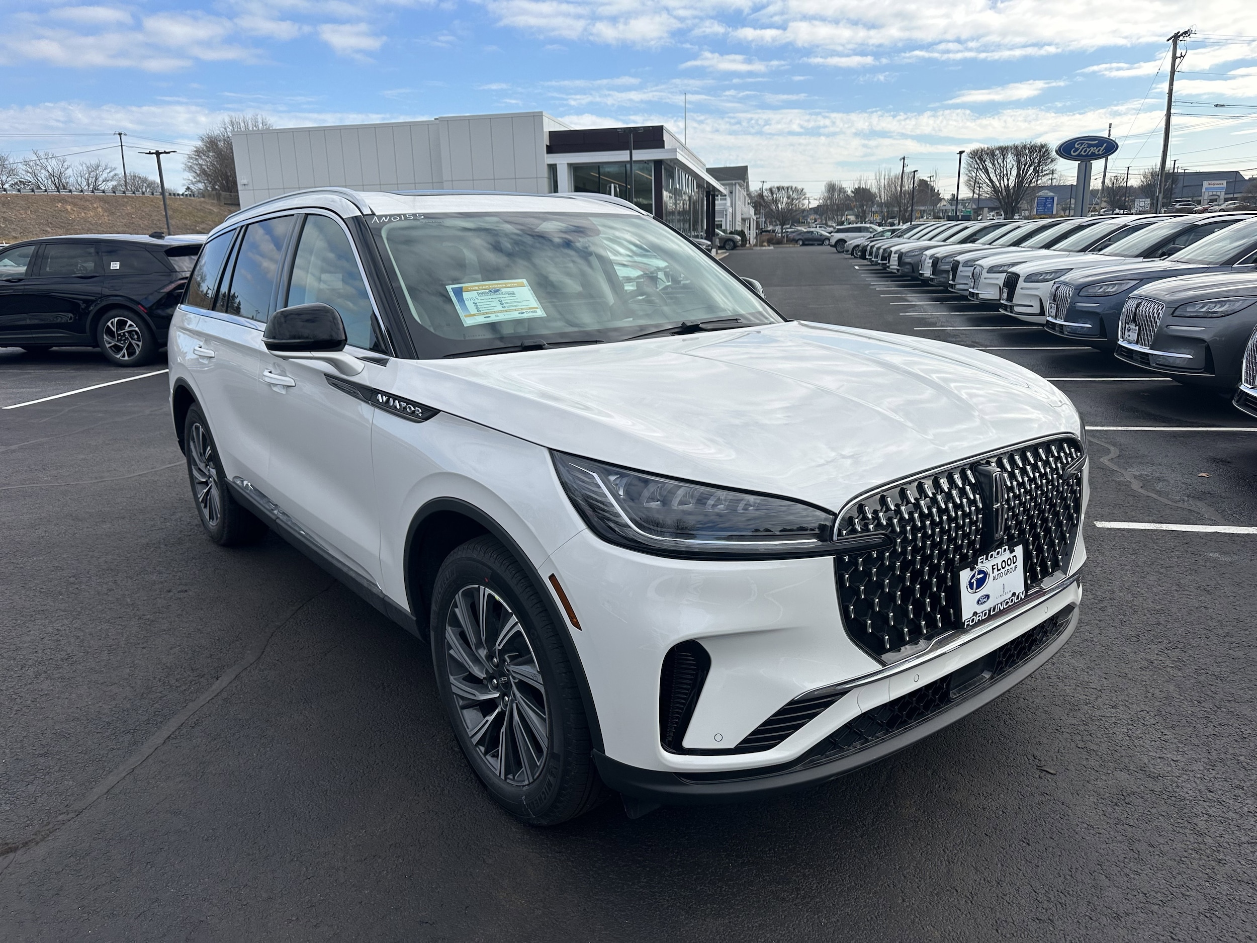 2026 Lincoln Aviator Premiere AWD's photo