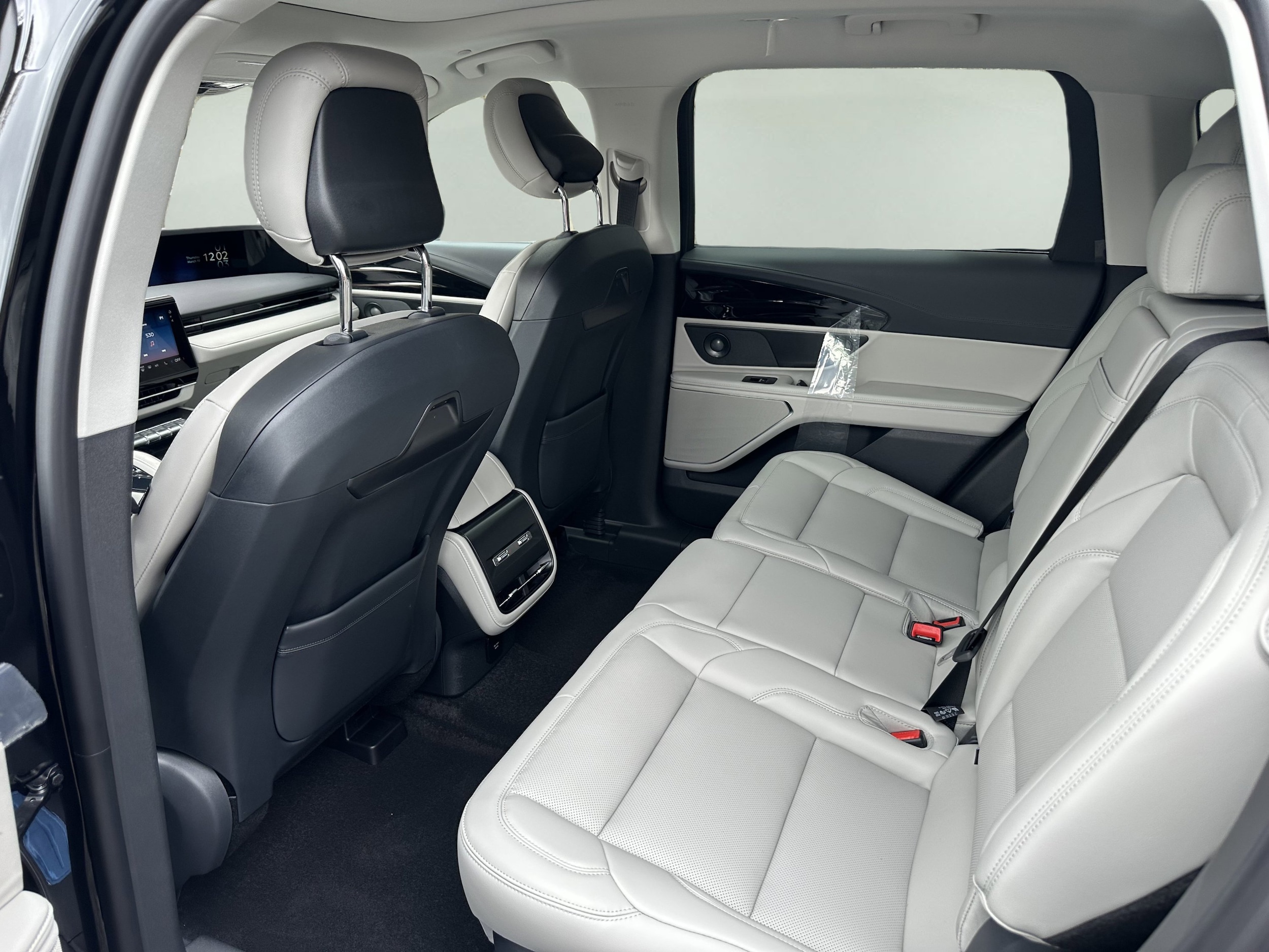 2026 Lincoln Nautilus Premiere - Photo 10