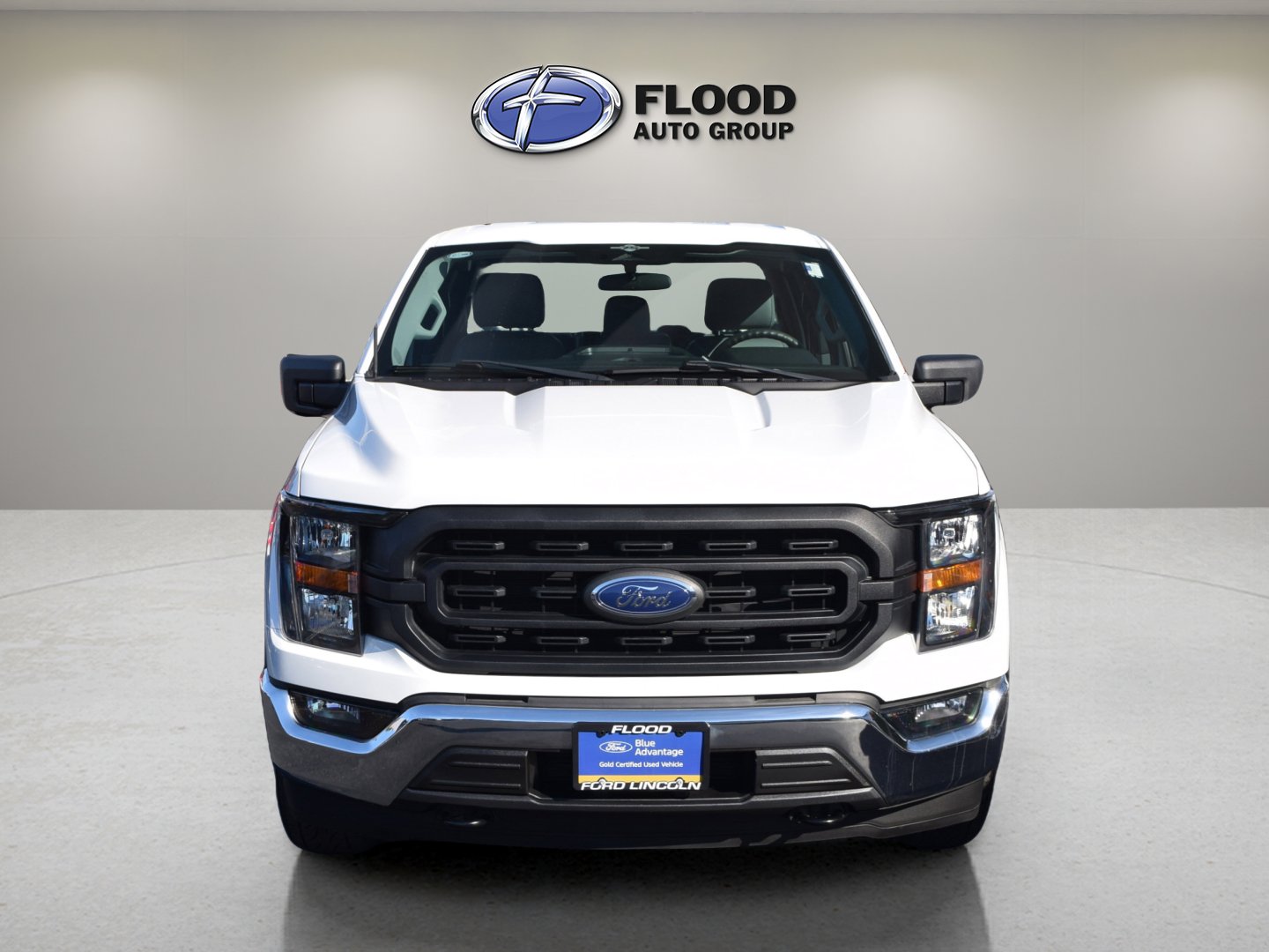 2023 Ford F-150 XL photo 2