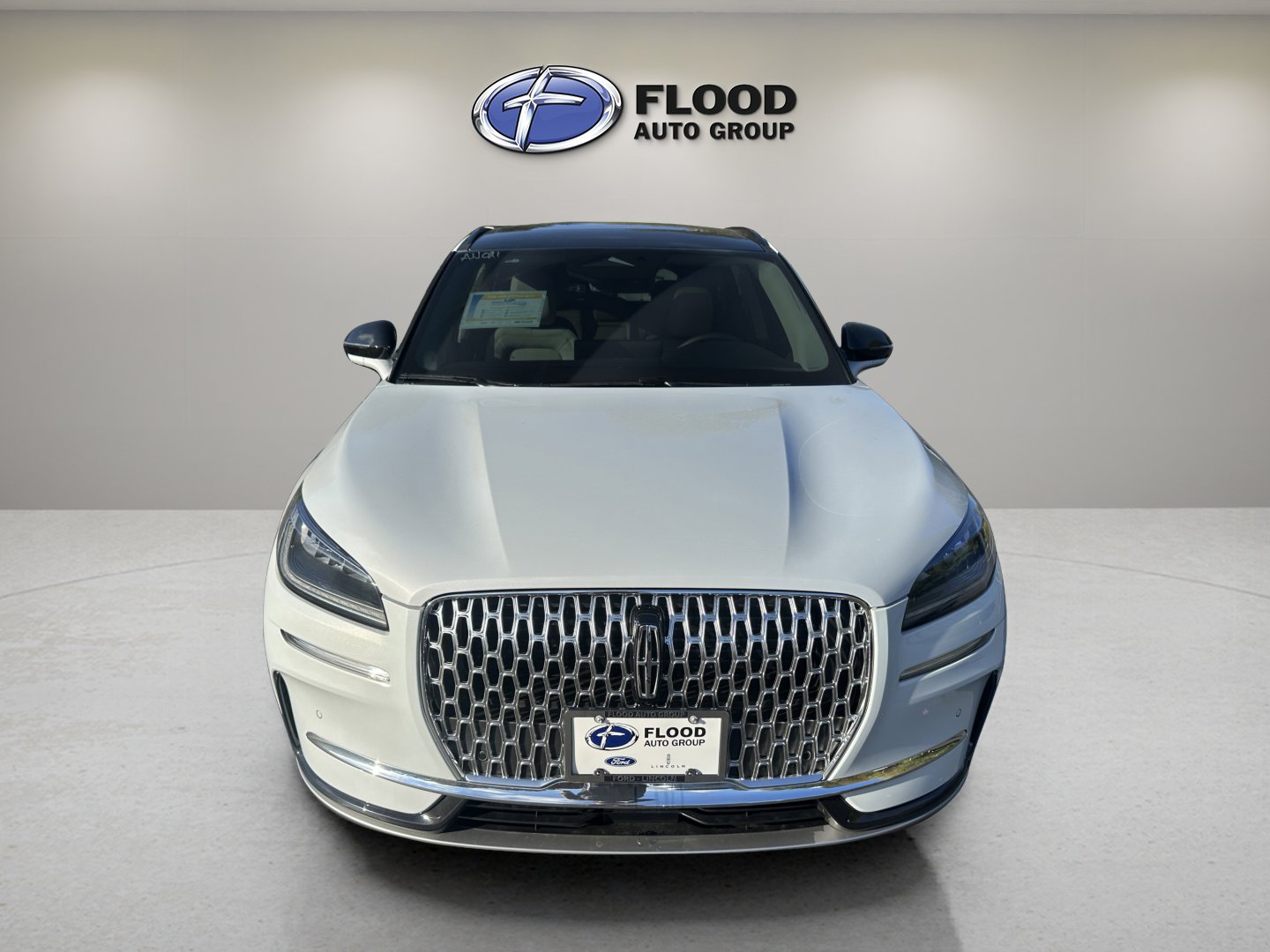 2026 Lincoln Corsair Premiere photo 2