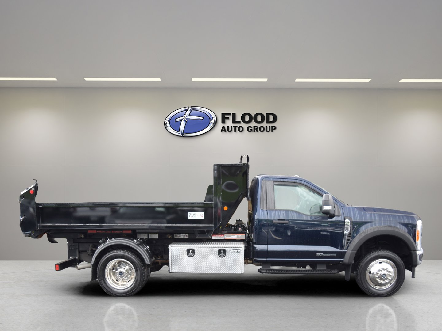 2023 Ford F-550 XL photo 3