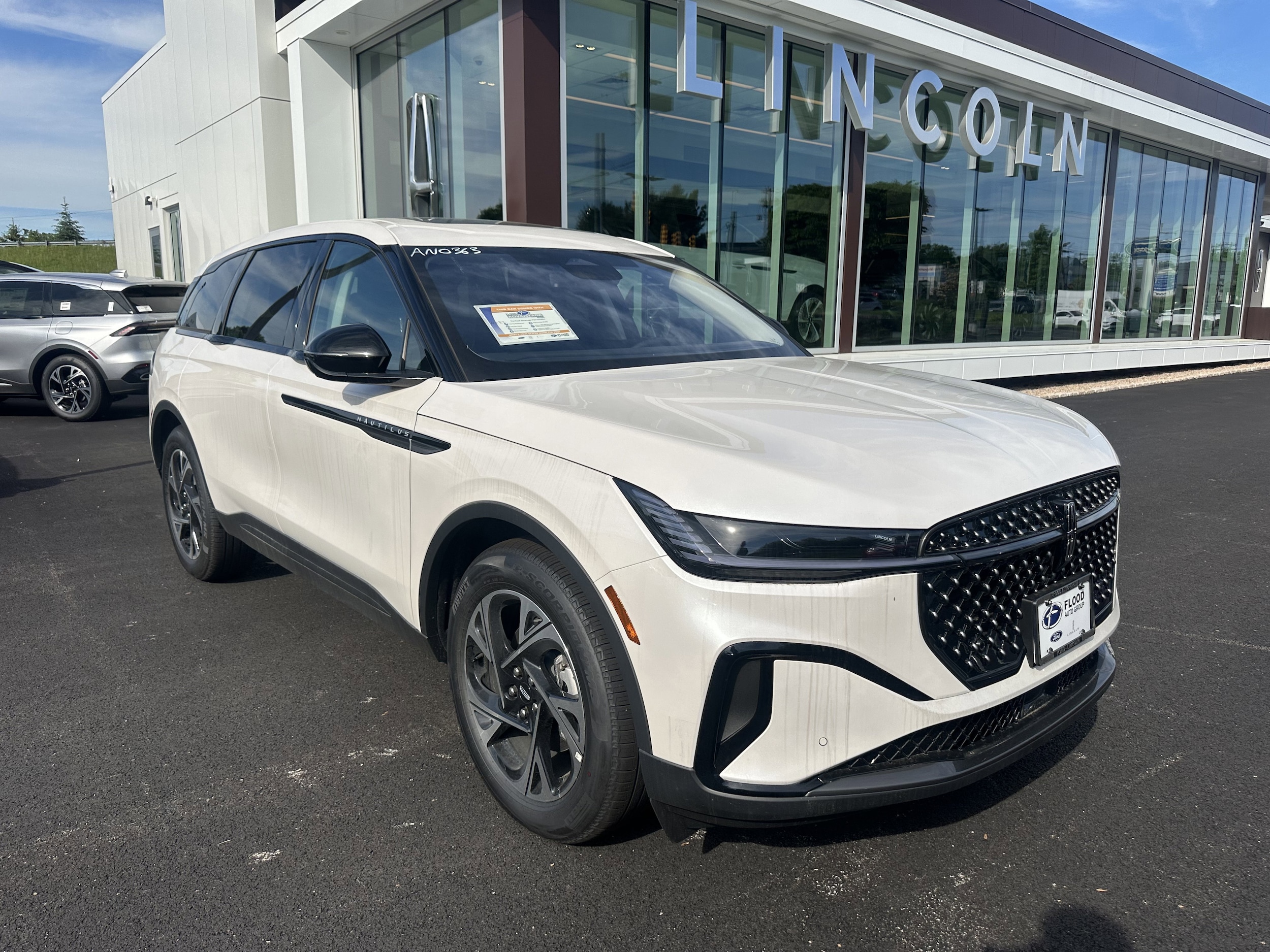 2026 Lincoln Nautilus Premiere AWD's photo