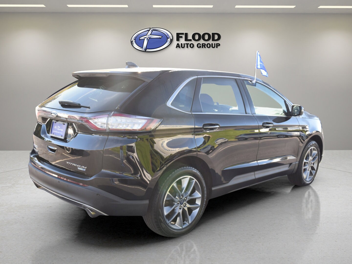 2018 Ford Edge Titanium photo 2
