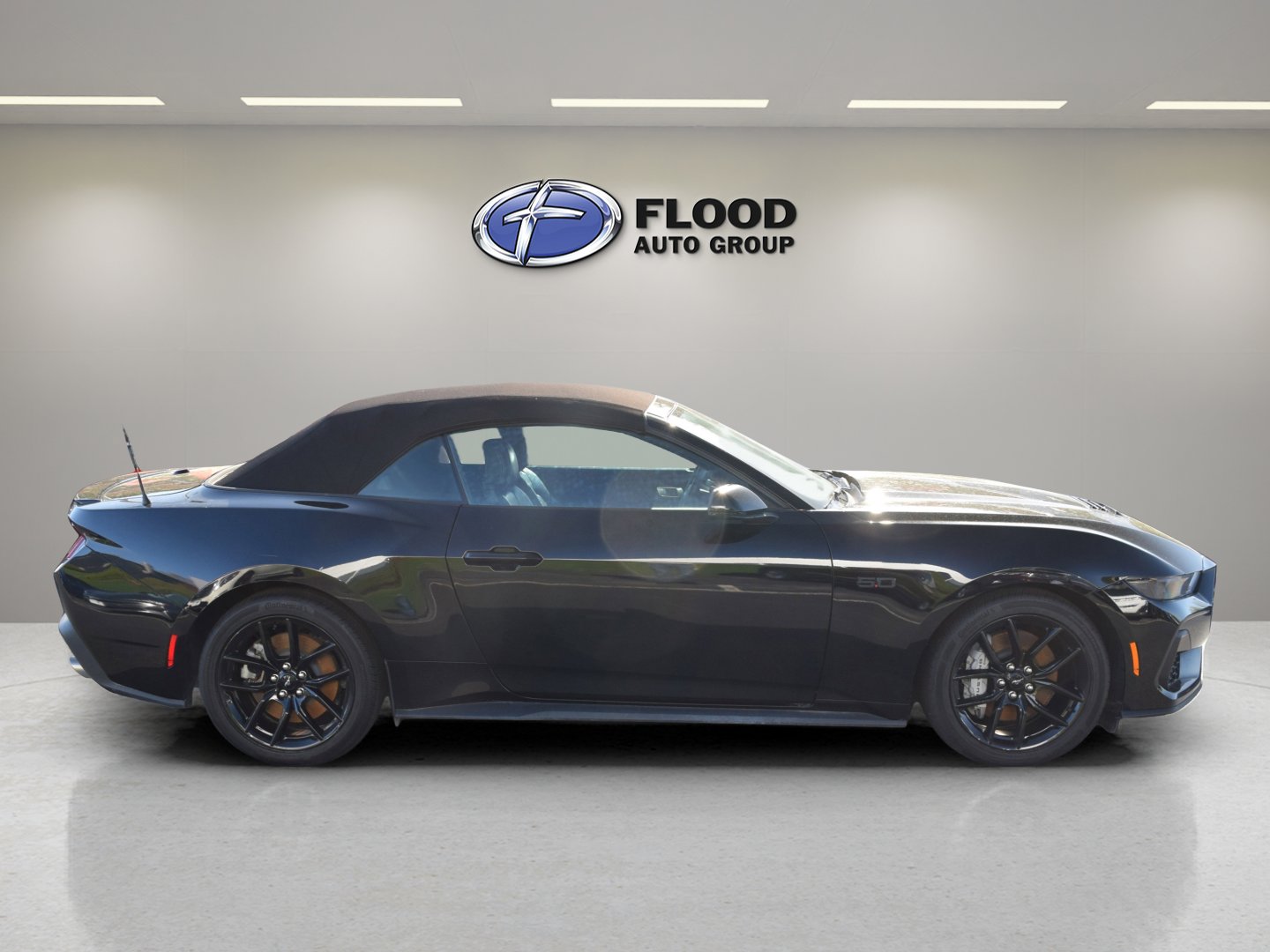 2024 Ford Mustang GT Premium Convertible photo 3