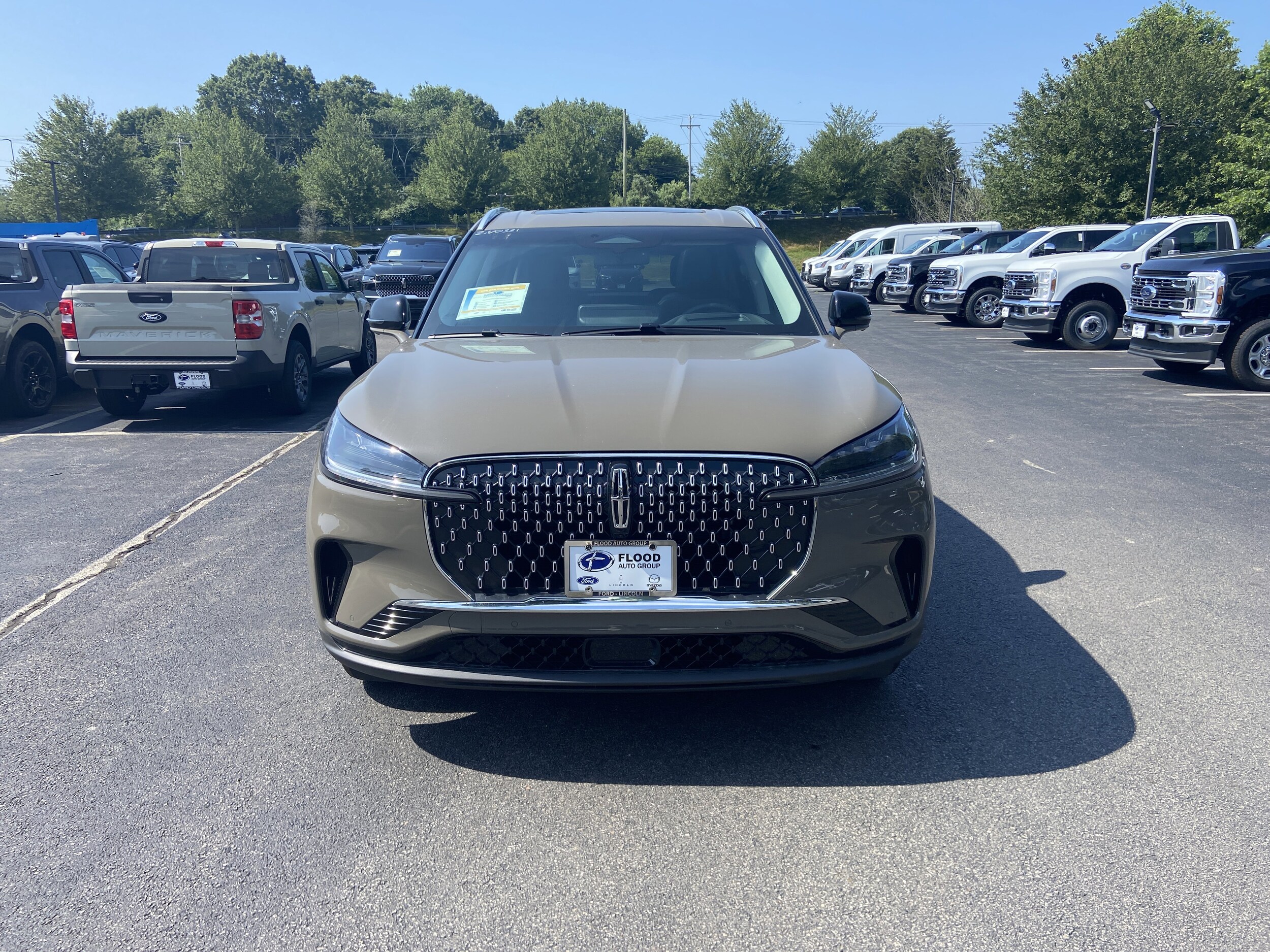 2025 Lincoln Aviator Premiere photo 2