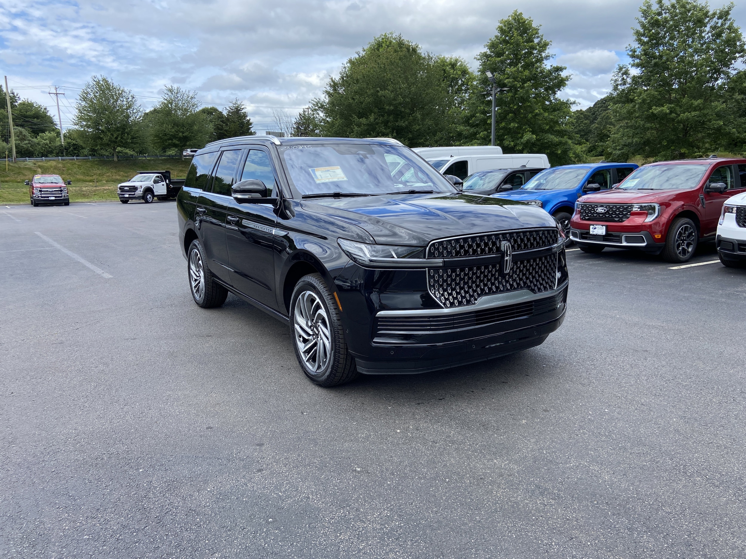 2025 Lincoln Navigator SUV 