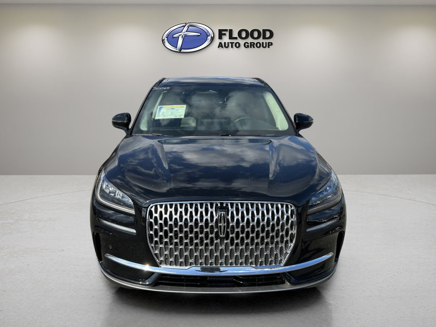 2025 Lincoln Corsair Premiere photo 3