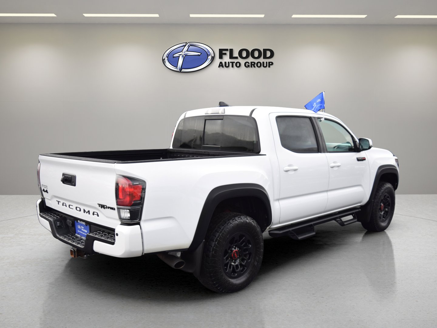 2019 Toyota Tacoma 4x4 TRD Pro photo 4