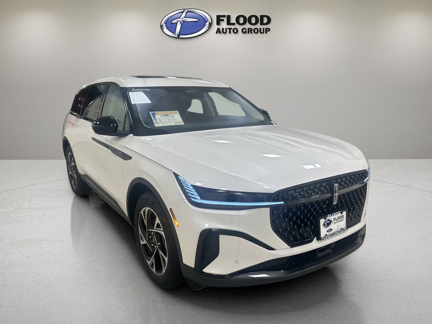 2026 Lincoln Nautilus Premiere AWD's photo