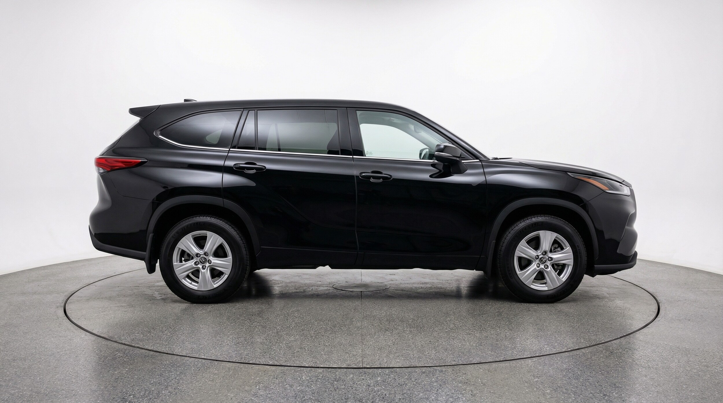 Thumbnail: 2025 Toyota Highlander - 8