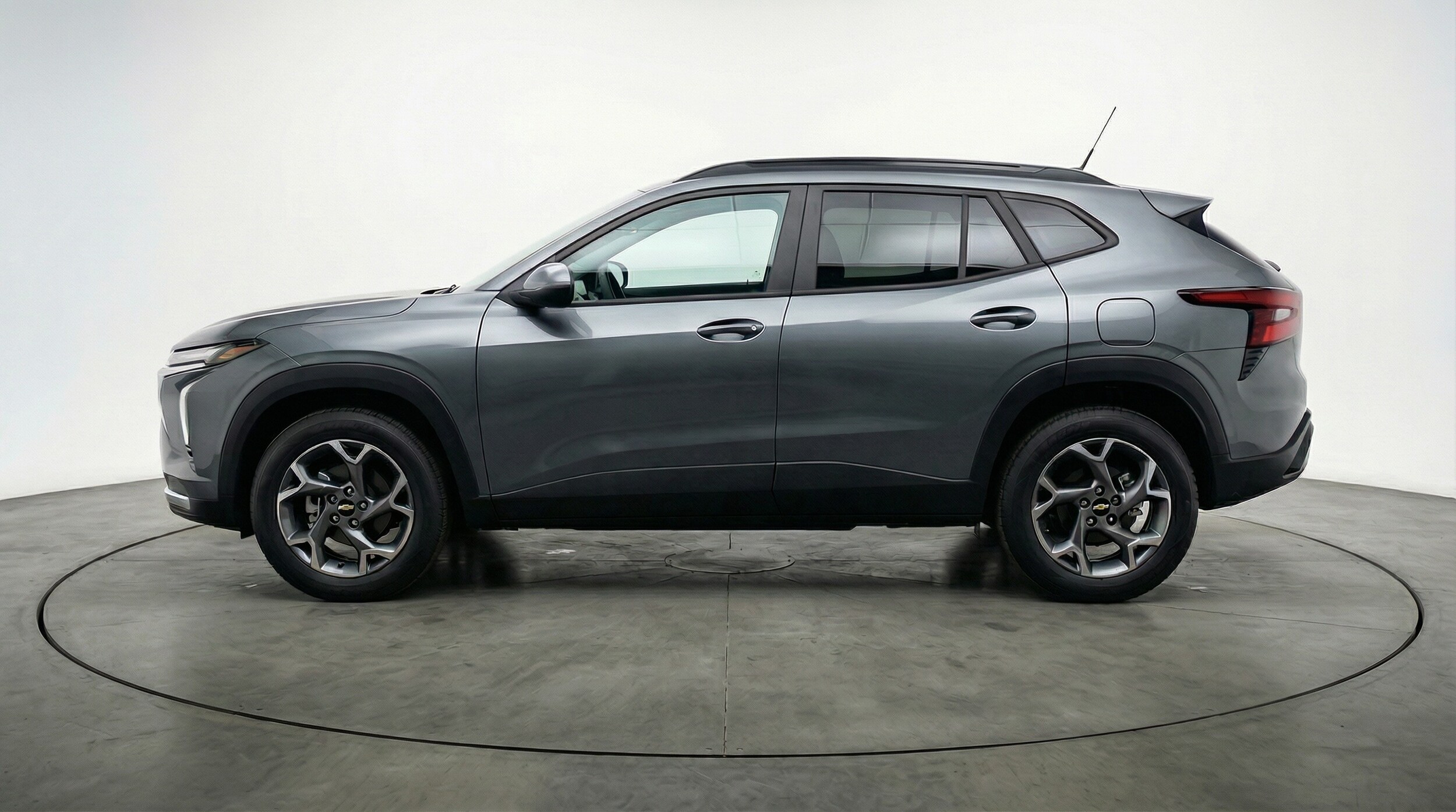 Thumbnail: 2025 Chevrolet Trax - 4