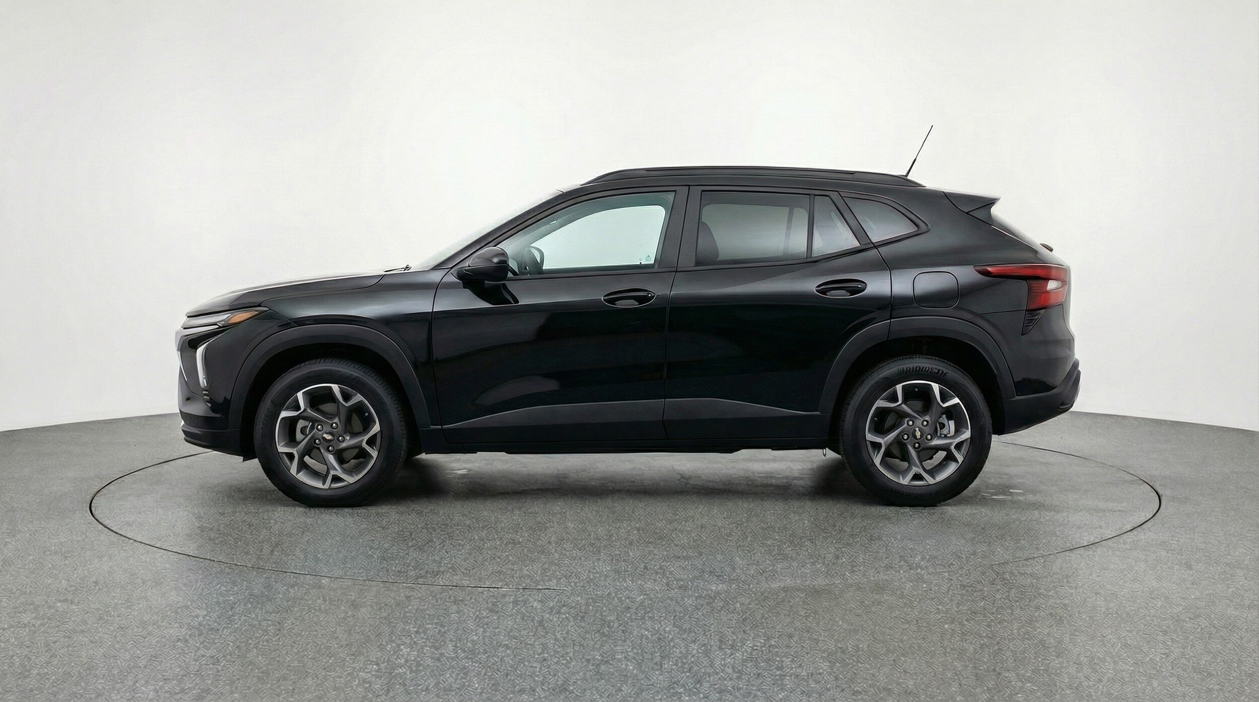 Thumbnail: 2025 Chevrolet Trax - 4