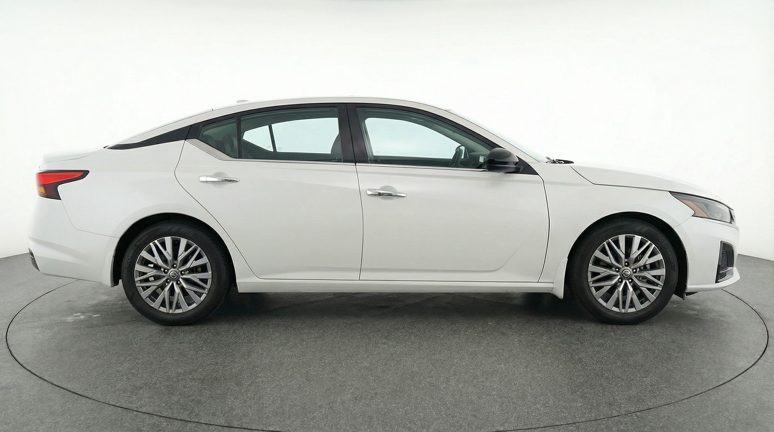 Thumbnail: 2025 Nissan Altima - 4