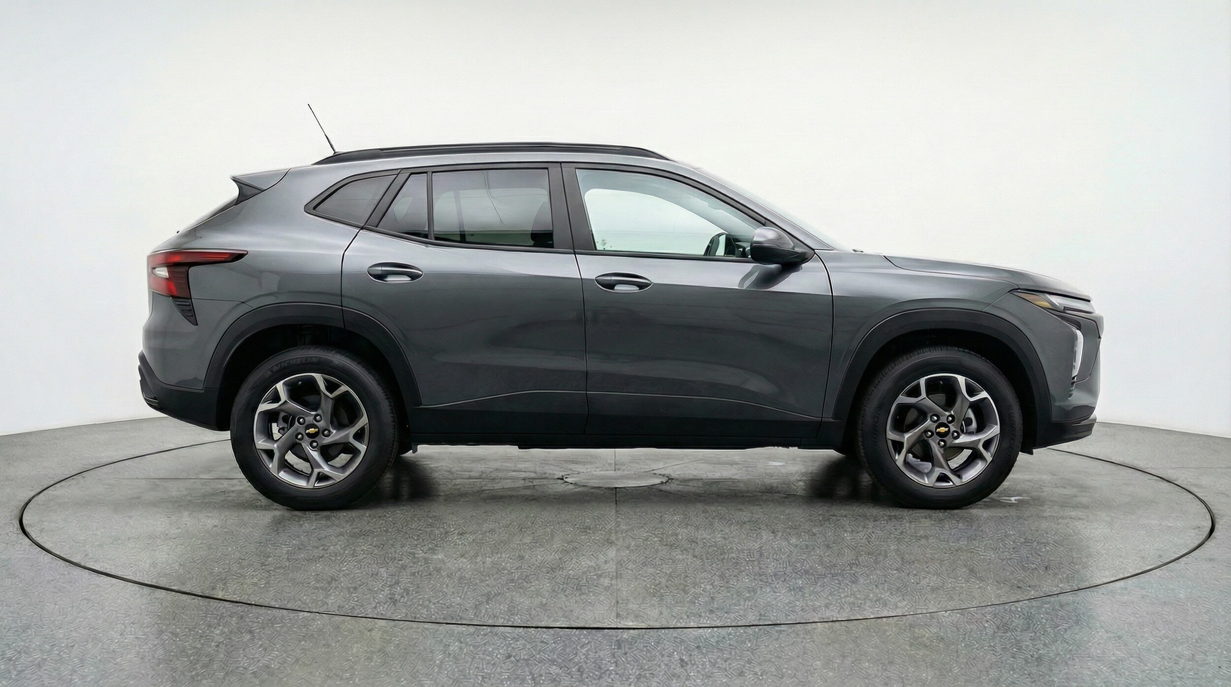 Thumbnail: 2025 Chevrolet Trax - 8