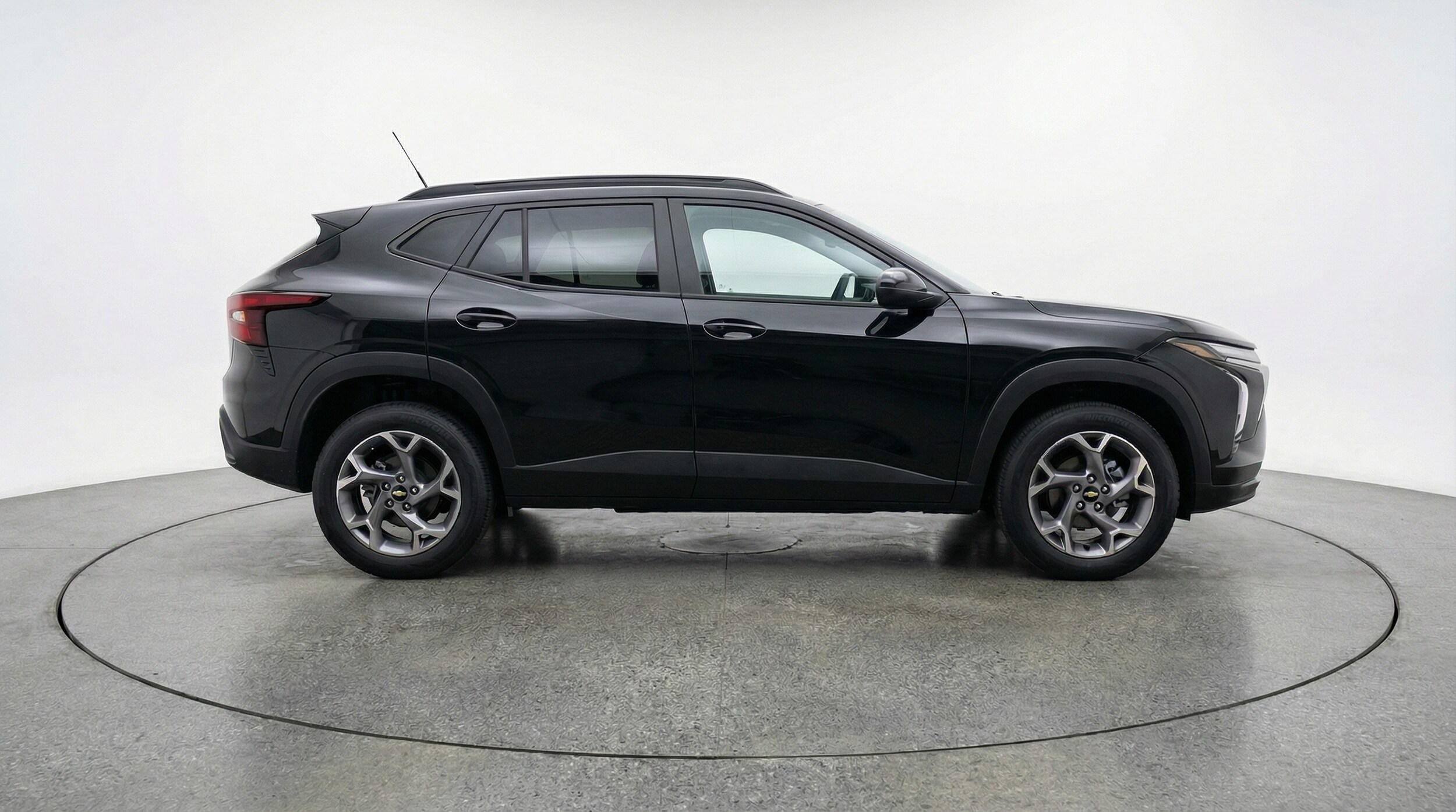 Thumbnail: 2025 Chevrolet Trax - 8