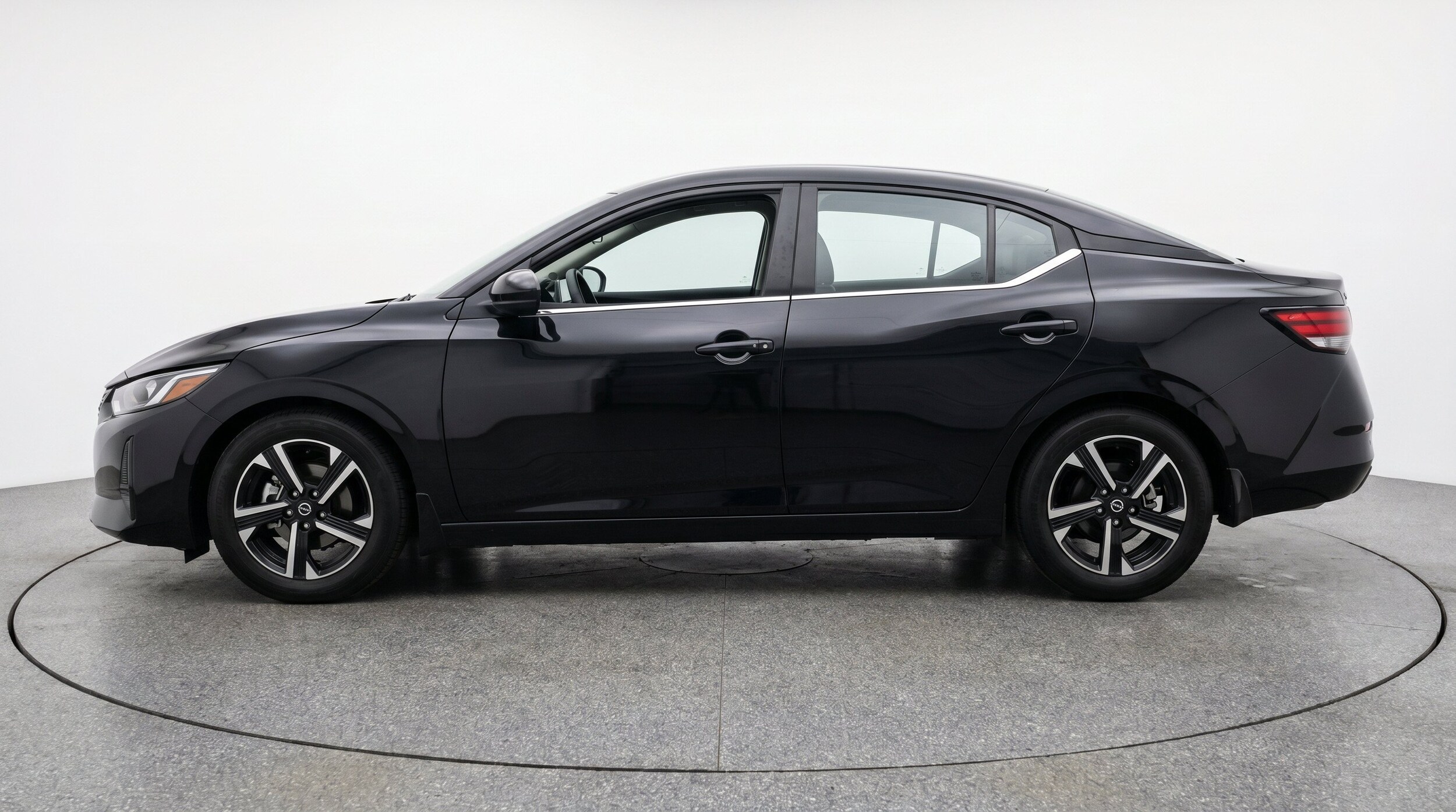 Thumbnail: 2025 Nissan Sentra - 5