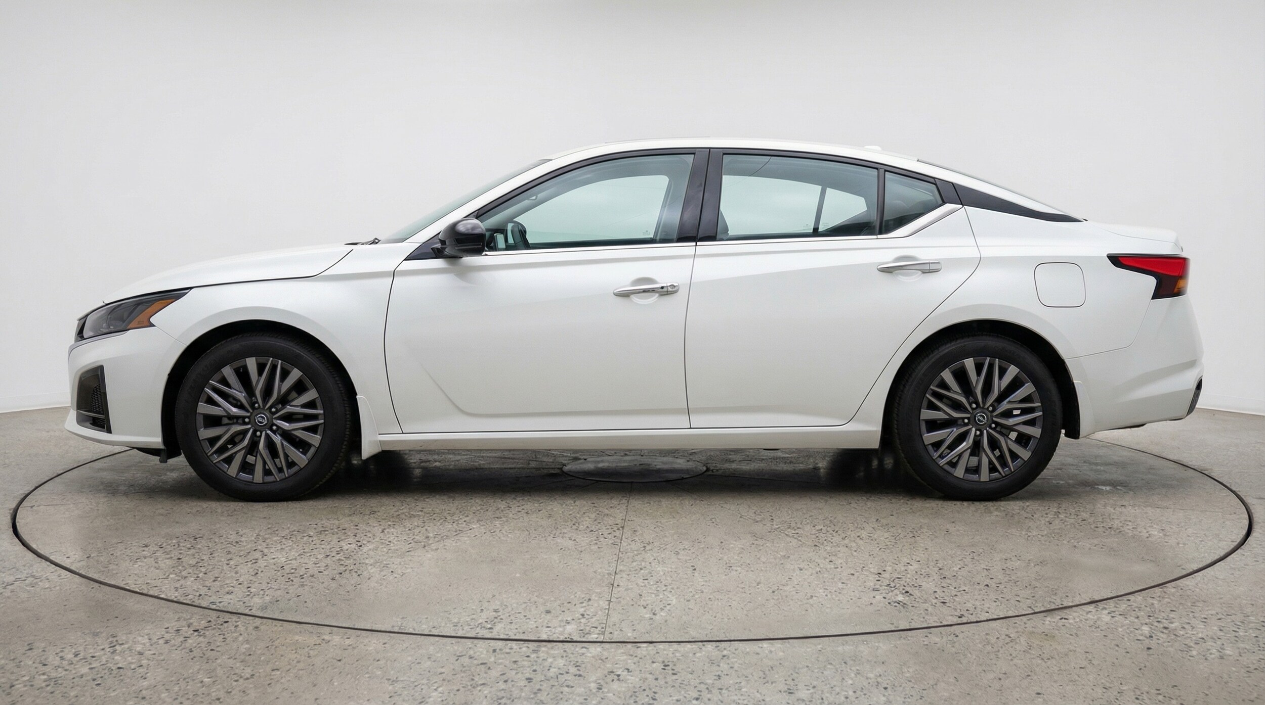 Thumbnail: 2025 Nissan Altima - 4