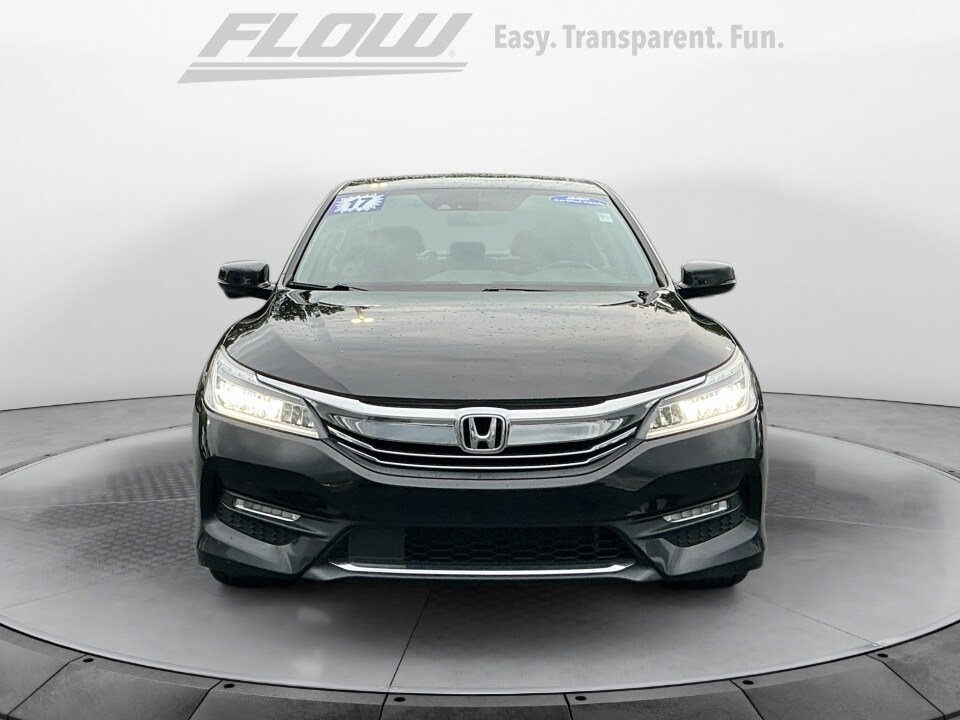 2017 Honda Accord Touring V6 photo 2