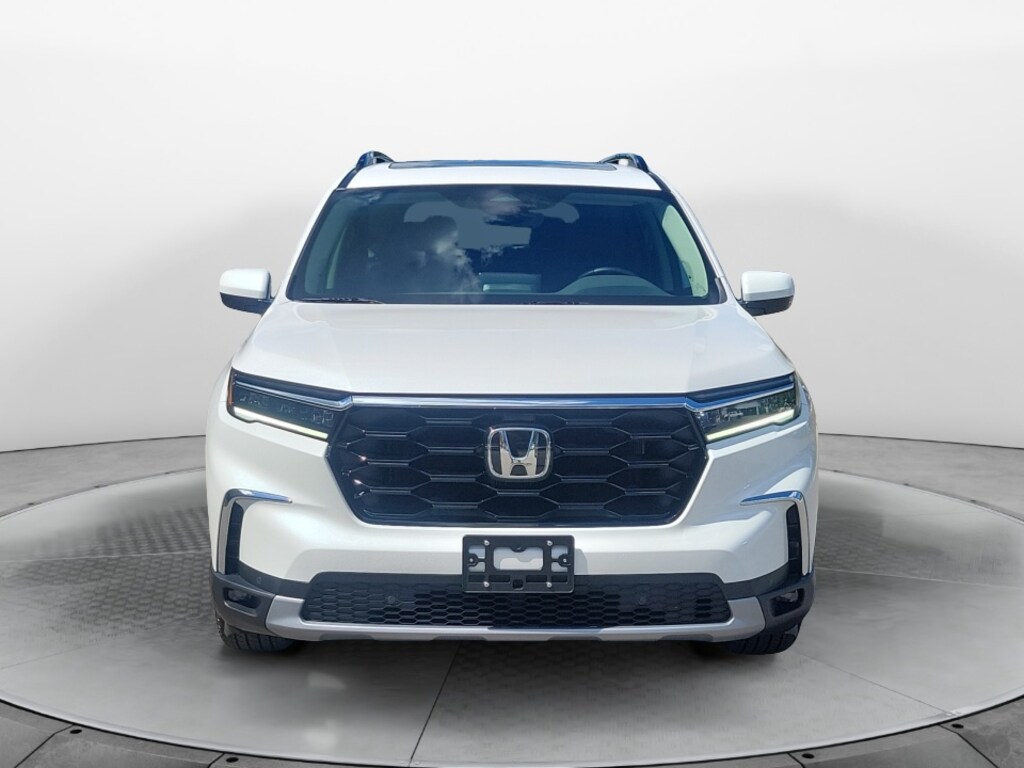 Used 2025 Honda Pilot Touring SUV