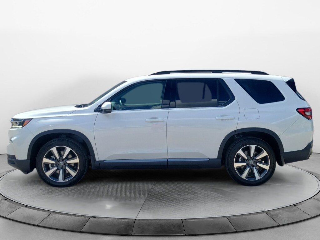 Used 2025 Honda Pilot Touring SUV
