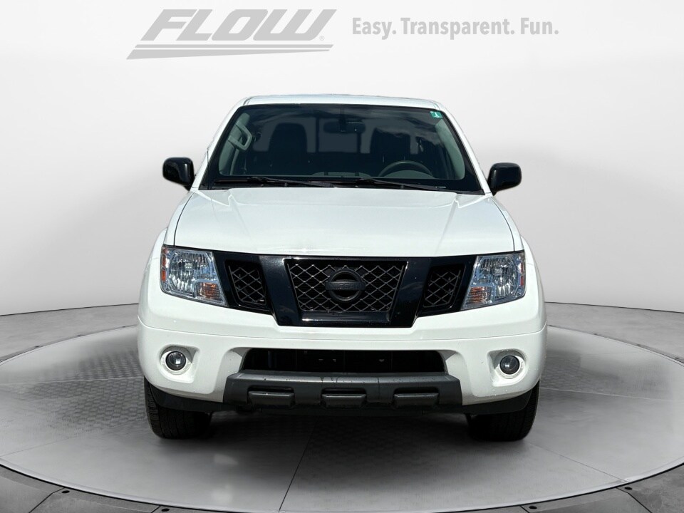 2020 Nissan Frontier Crew Cab SV photo 2