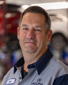 Staff member Joseph Lapallo from 3fba4d1e8862