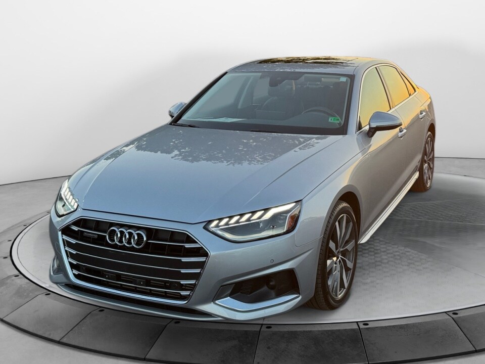 2023 Audi A4 Premium Plus 40 TFSI Quattro S line photo 2