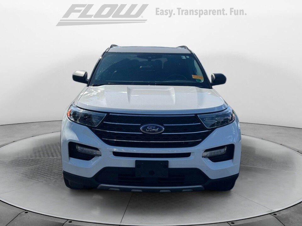 2023 Ford Explorer XLT photo 2