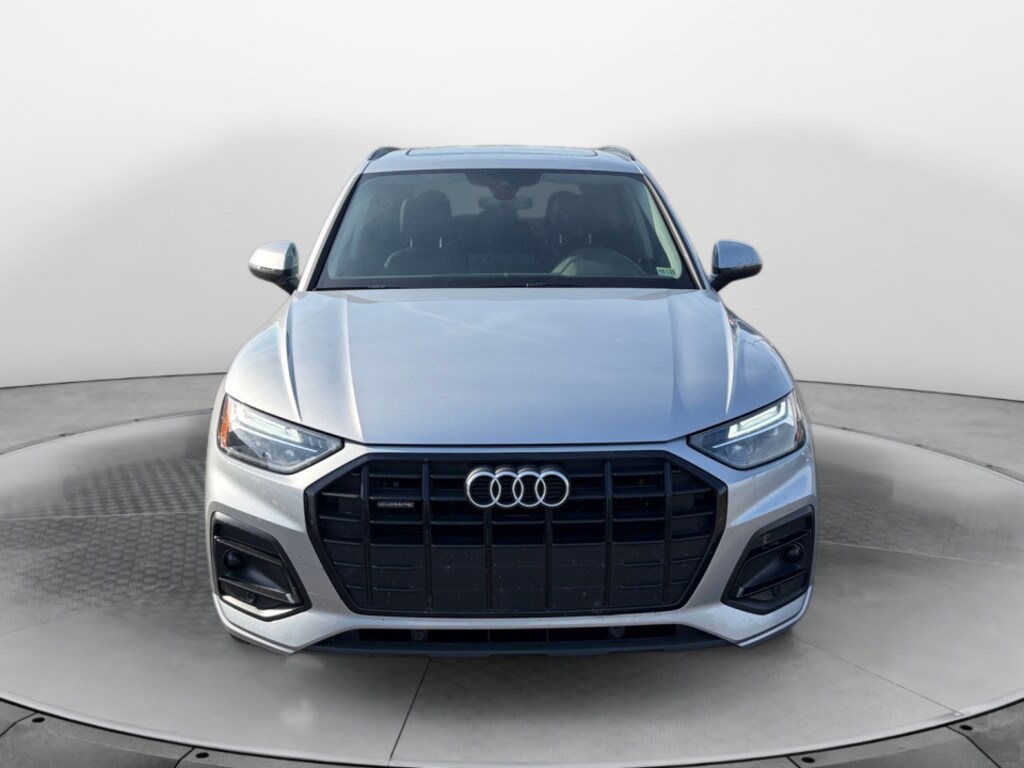 Used 2025 Audi Q5 Premium 40 TFSI quattro S tronic SUV