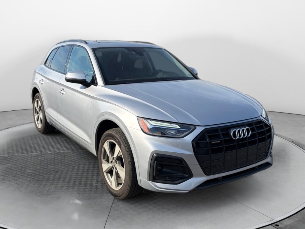 Used 2025 Audi Q5 Premium 40 TFSI quattro S tronic SUV