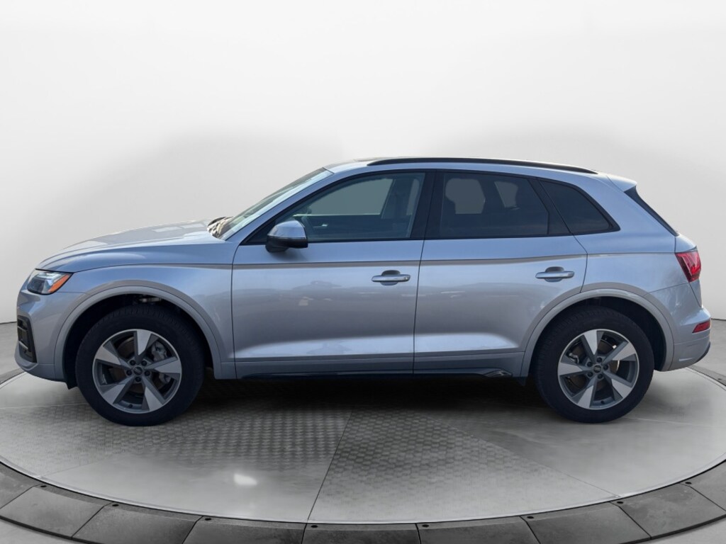 Used 2025 Audi Q5 Premium 40 TFSI quattro S tronic SUV