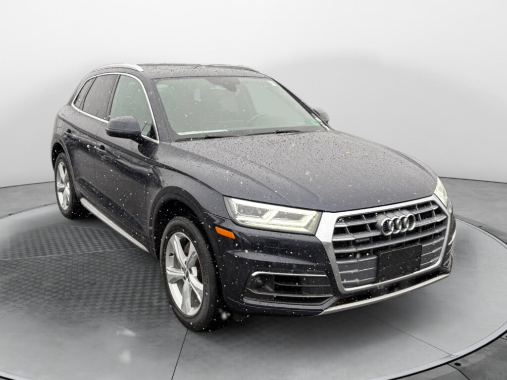 Used 2020 Audi Q5 Premium Plus 45 TFSI quattro S tronic SUV
