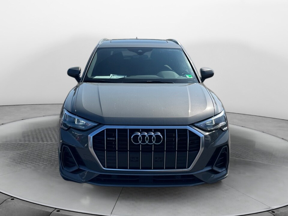2022 Audi Q3 Premium 45 TFSI S line photo 2