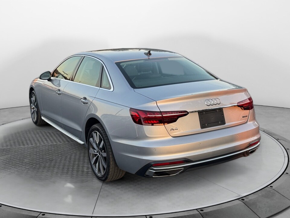 2023 Audi A4 Premium Plus 40 TFSI Quattro S line photo 4