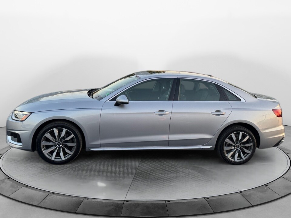 2023 Audi A4 Premium Plus 40 TFSI Quattro S line photo 3
