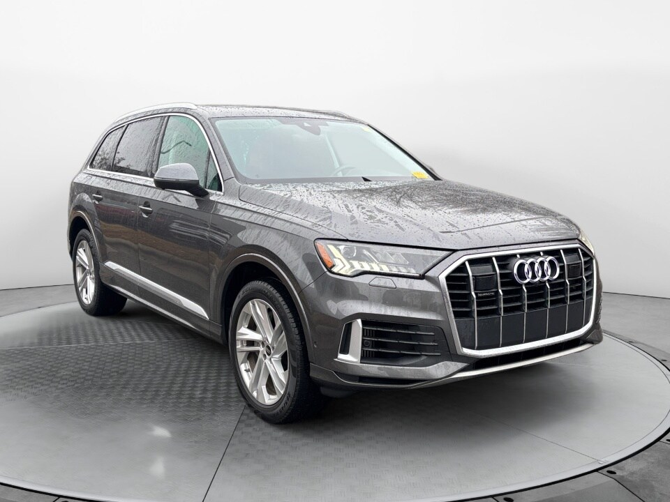 2023 Audi Q7 Premium's photo
