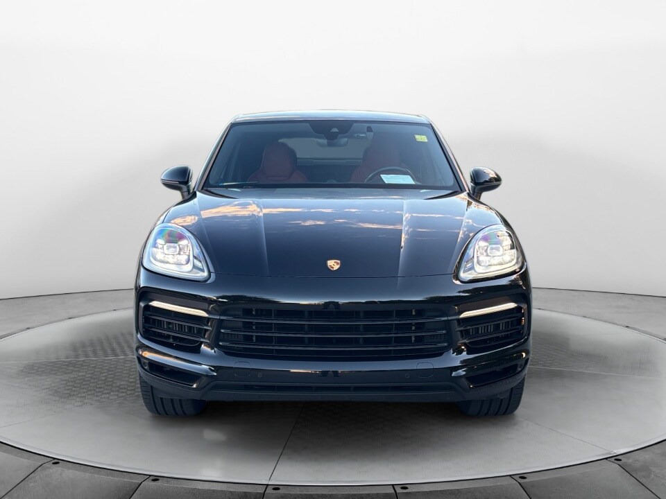 2021 Porsche Cayenne Coupe photo 2
